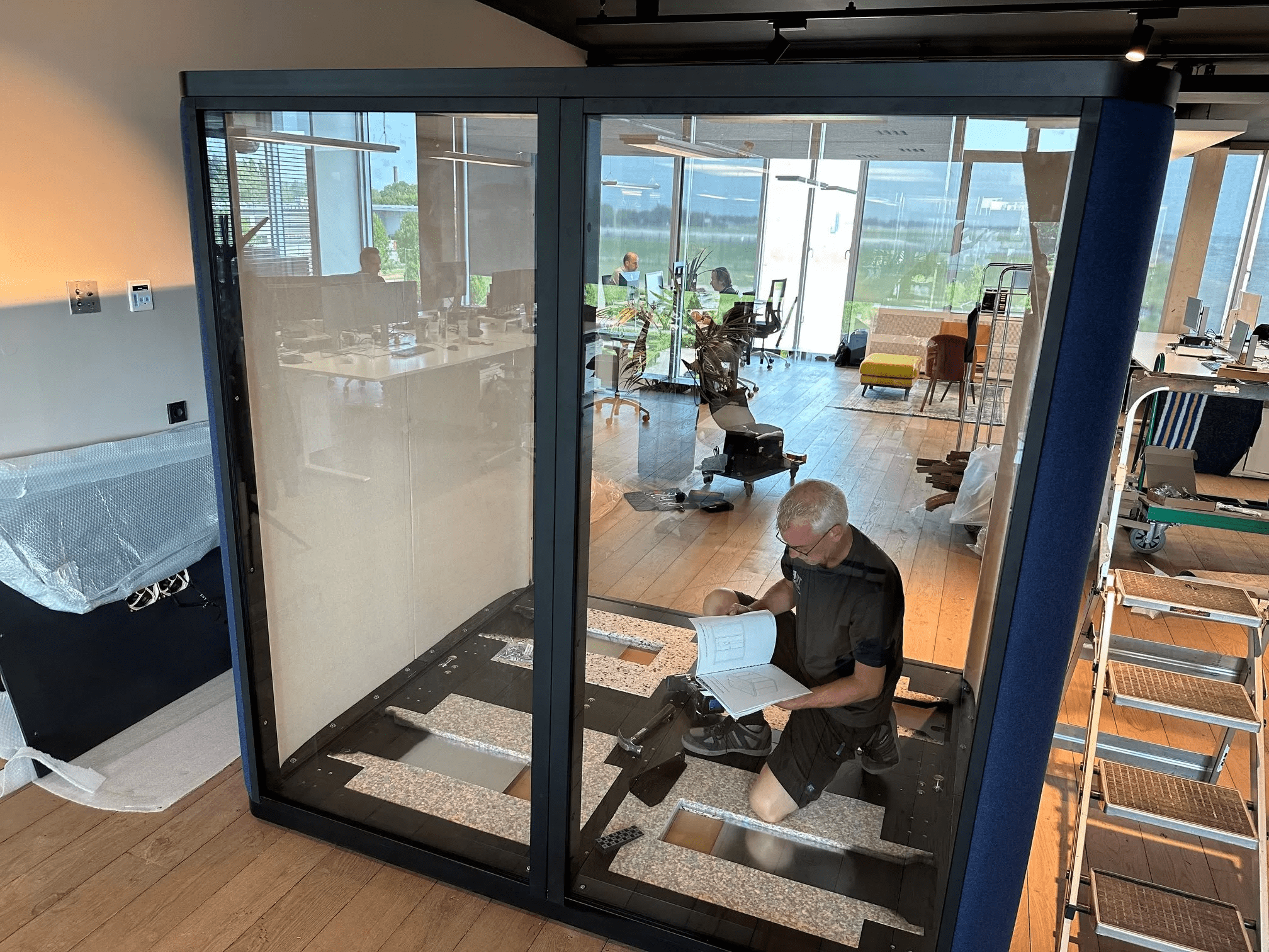 belcel op kantoor zorgeloos gemonteerd door monteur van YOI